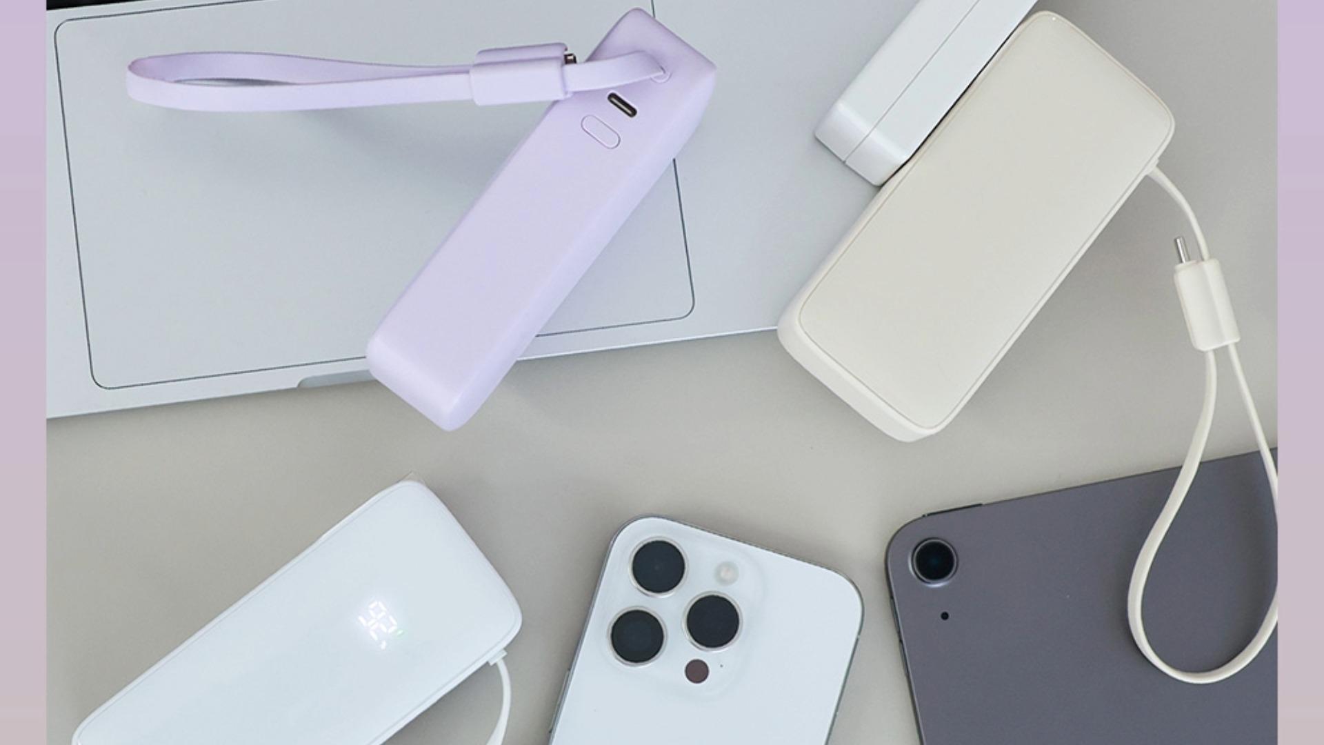 MOTTERUがコンセント一体型モバイルバッテリー発売。10000mAhでPD30W急速充電。3in1でケーブルも内蔵。