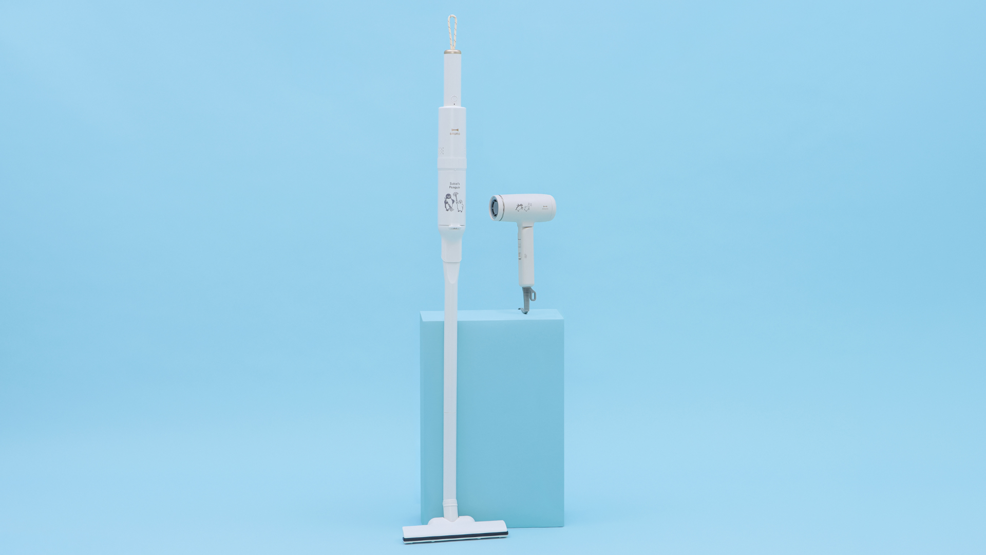 JR東日本×BRUNOが「Suicaのペンギン」限定家電を発売、ドライヤーとクリーナーが第1弾。各100台限定でグランスタモール限定販売