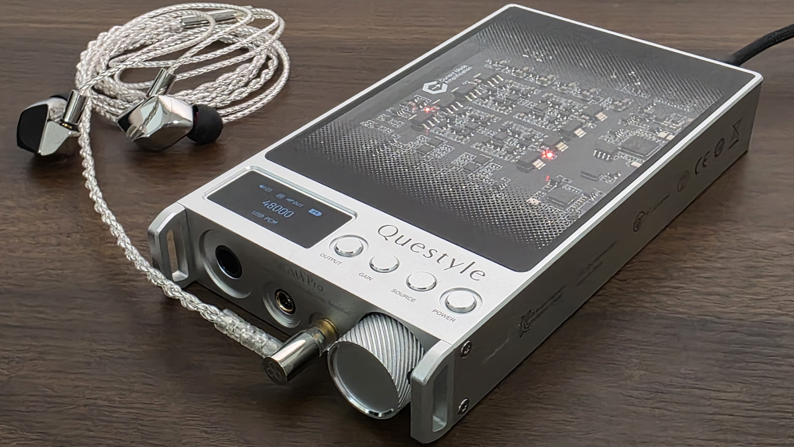 【Questyle SIGMA PRO レビュー】自然な見通しの良さで音楽へ没入できるポータブルDAC