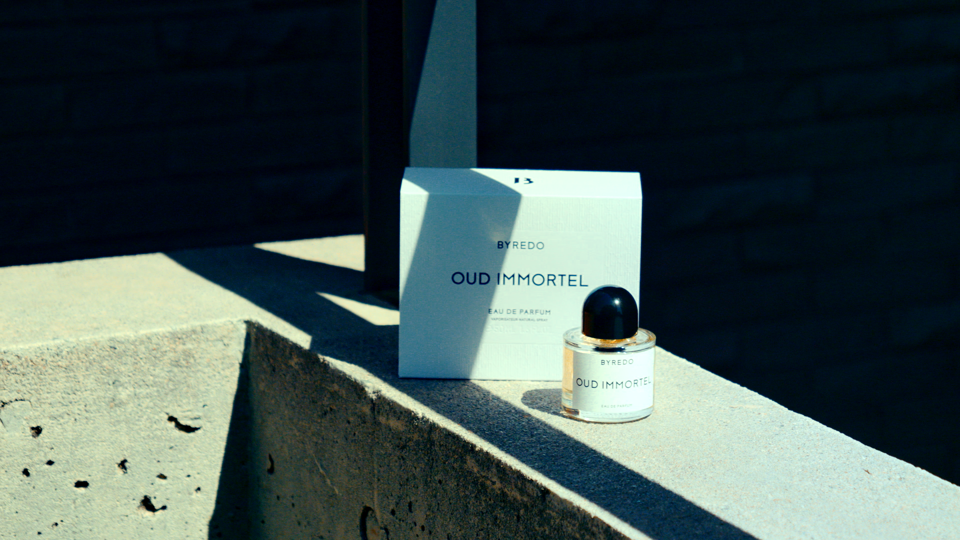 BYREDO OUD IMMORTEL：長時間香る、ストーリーを香りに込めた香水