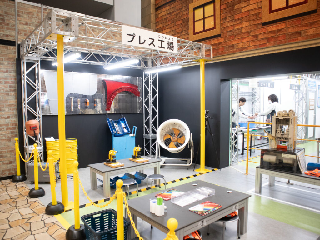 JAPAN MOBILITY SHOW 2023　Out of KidZania in JMS 2023 マツダ