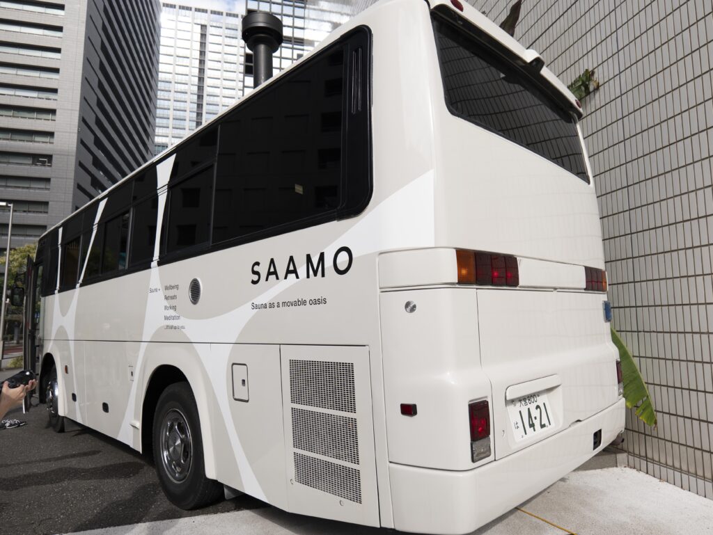 初お披露目となった移動式サウナ空間「SAAMO（サーモ）」