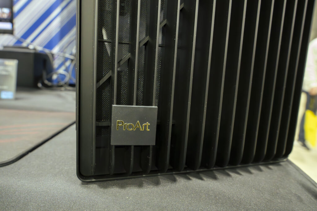 CP+ 2024：ASUSブース　ProArt PA602