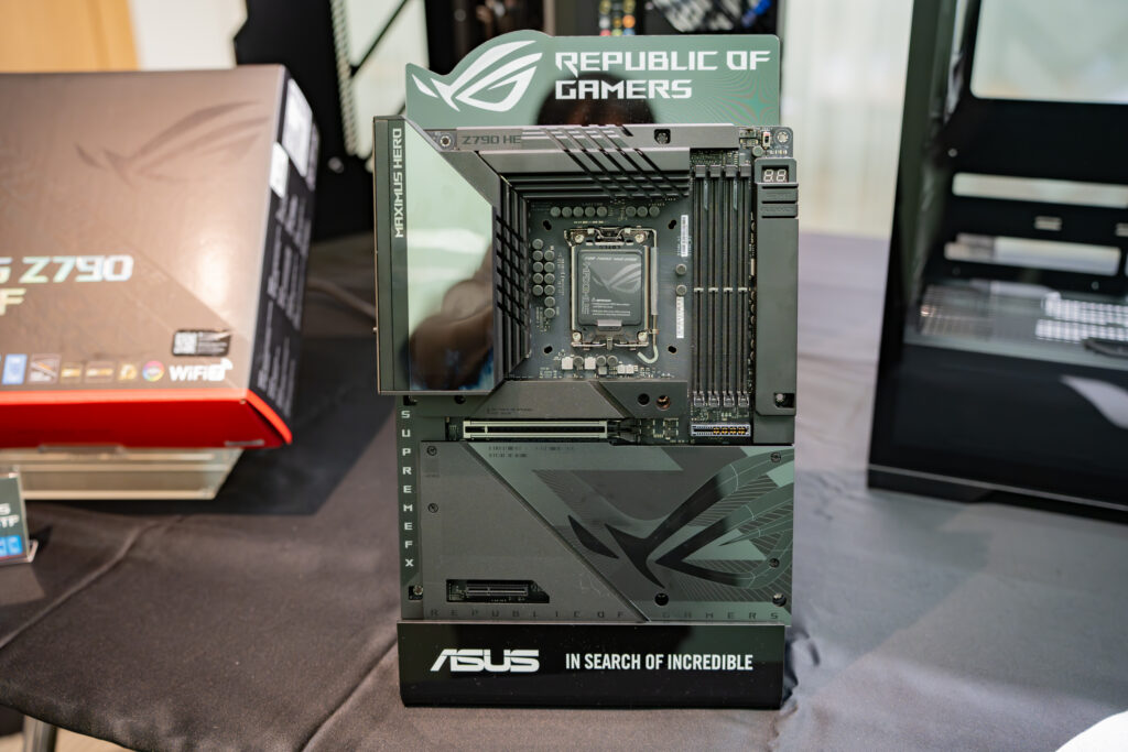 ROG-MAXIMUS-Z790-HERO-BTF_外観