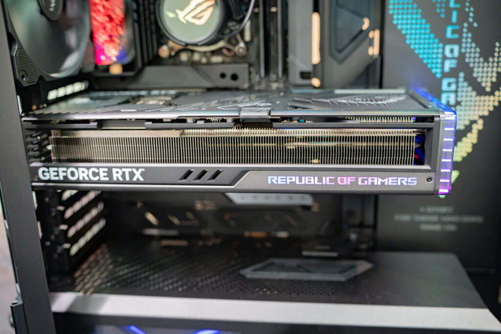 ROG-STRIX-RTX4090-O24G-BTF-GAMING_イメージ2