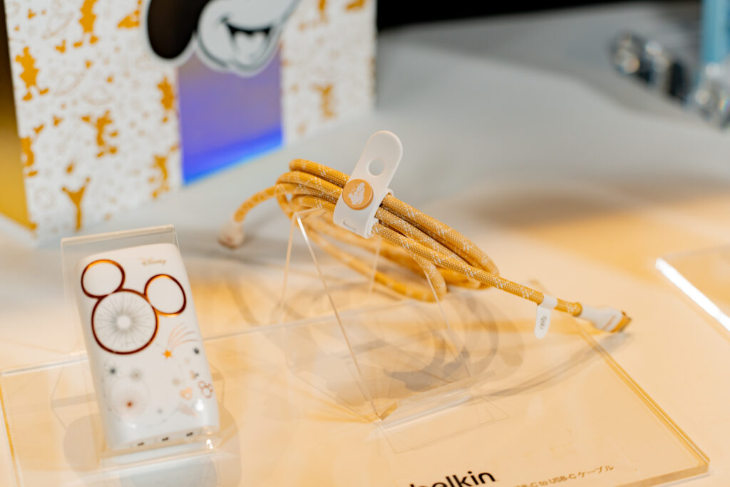 Belkin_disney-model_22