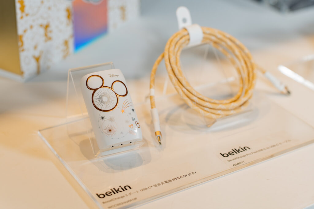 Belkin_disney-model_5