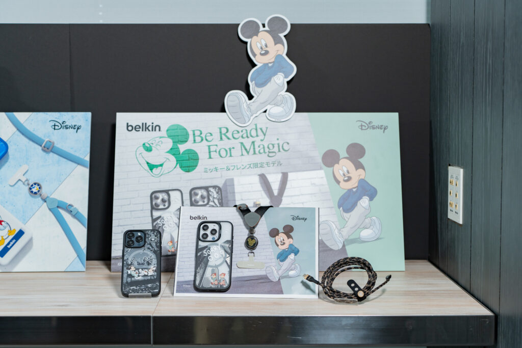 Belkin_disney-model_6