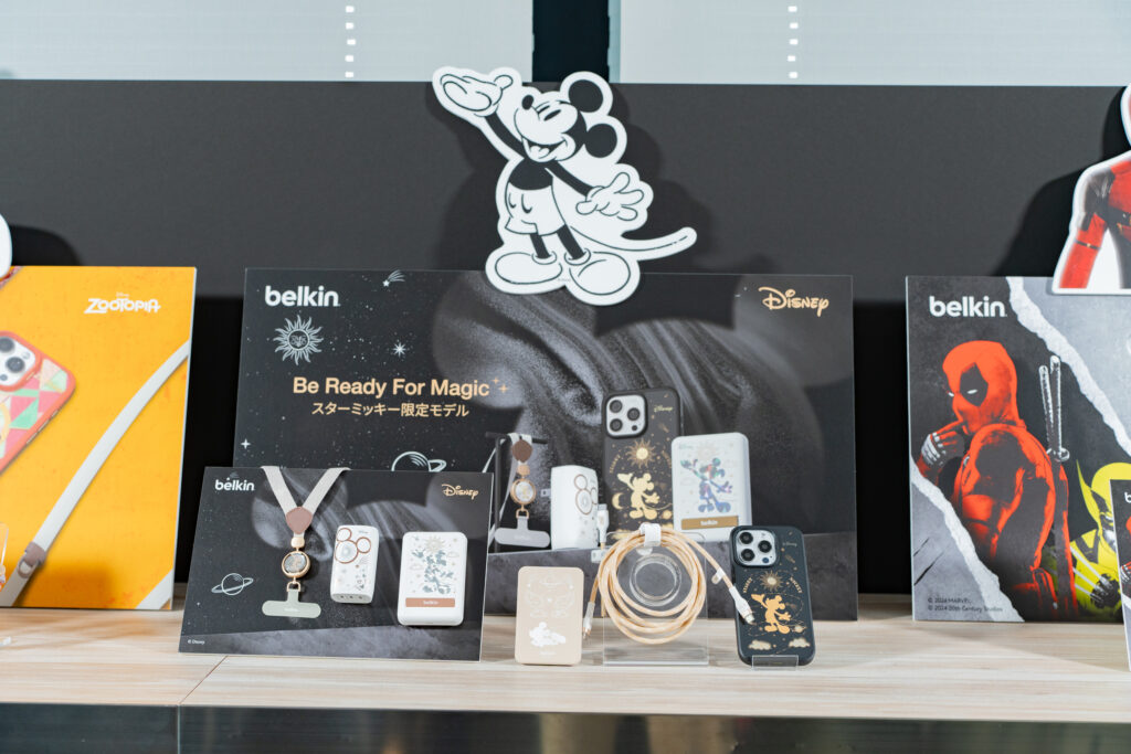 Belkin_disney-model_9