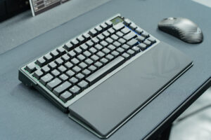 プラモデルみたいなキーボード「DOIO-67 キーボードキット