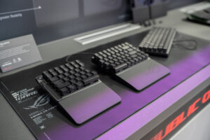 ROG-Falcata-gaming-keyboard_00