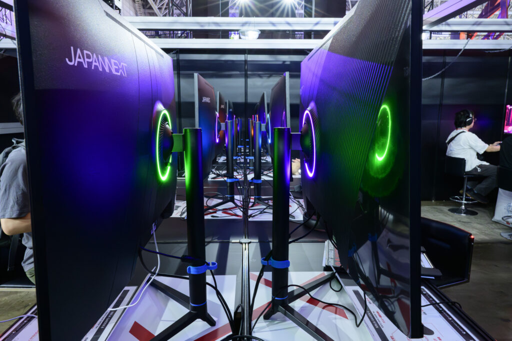 TGS2025　コーエーテクモゲームスブース、NINJA GAIDEN 4の試遊で使われている「JN-315V160UR-HSP」