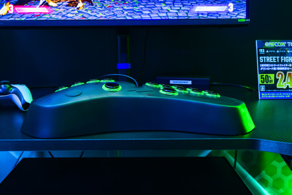 TGS2025　ミズノブース、参考展示されていた人間工学に基づいたエルゴノミクスとも言えるレバーレスアーケードコントローラー