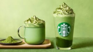 スタバ新作】希少な玉露が主役！「玉露抹茶 フラペチーノ®」など年末