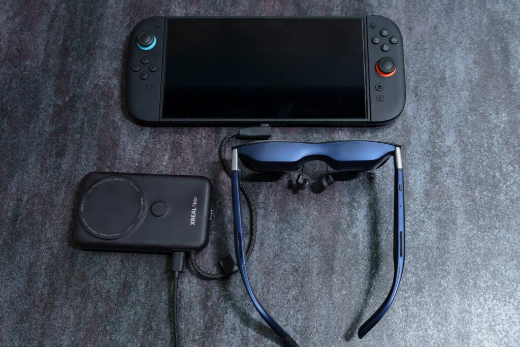 ちなみにXREAL NeoのPD出力は40W。Switch 2でテレビモードを使用する場合は65W以上必要と言われているが…なぜか問題なくテレビモードになる。本当になんでだ。