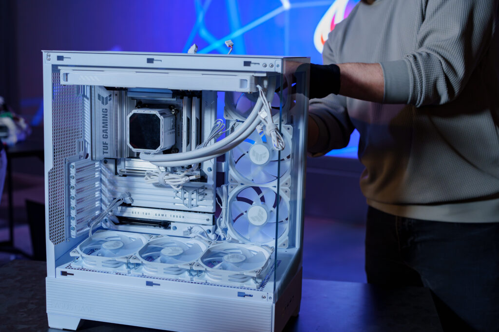 各所のFAN取り付け