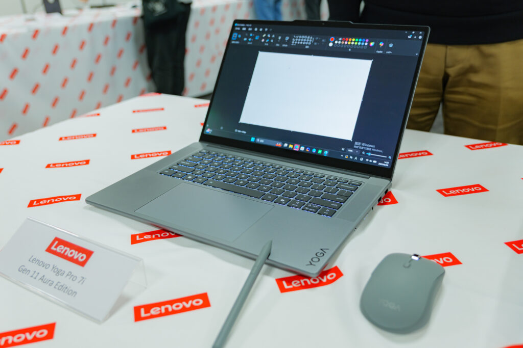 Yoga Pro 7i Gen 11_02