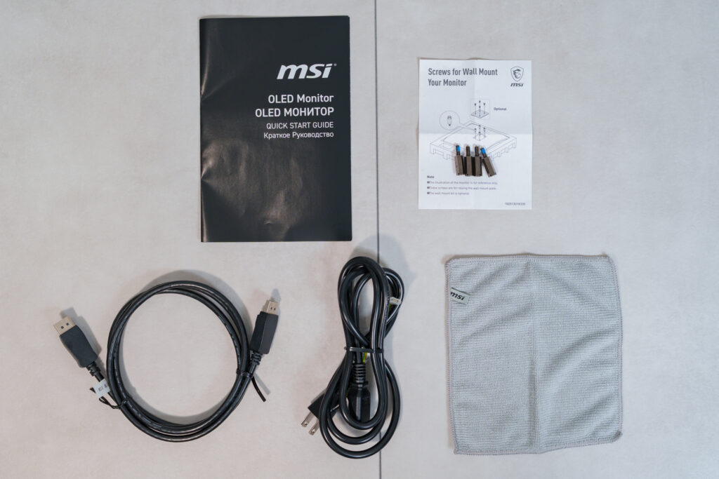 無地のクロスでもメーカーロゴが入っているだけで、特別感があり嬉しくなるのは筆者だけだろうか。