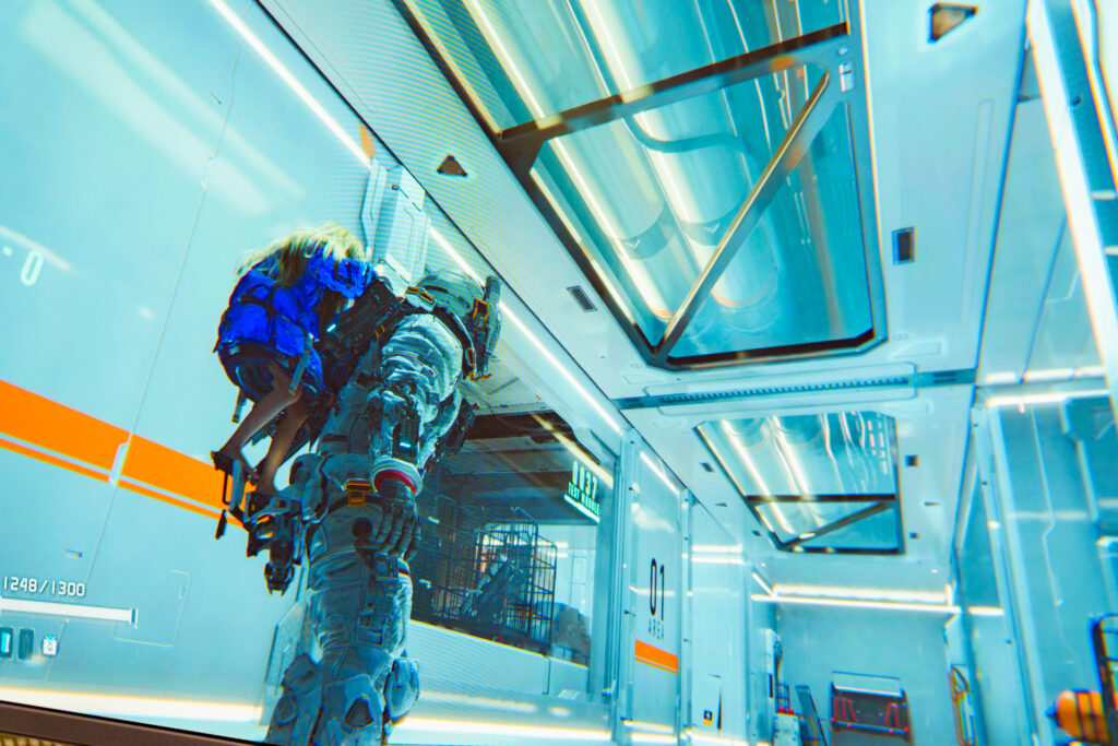 キャラクターの陰影、光の反射や映り込みなど、道中の通路一つでも、ついつい見回してしまう