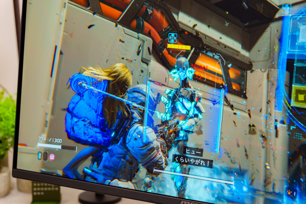 ハッキングが成功すると装甲が開き見た目も変化する