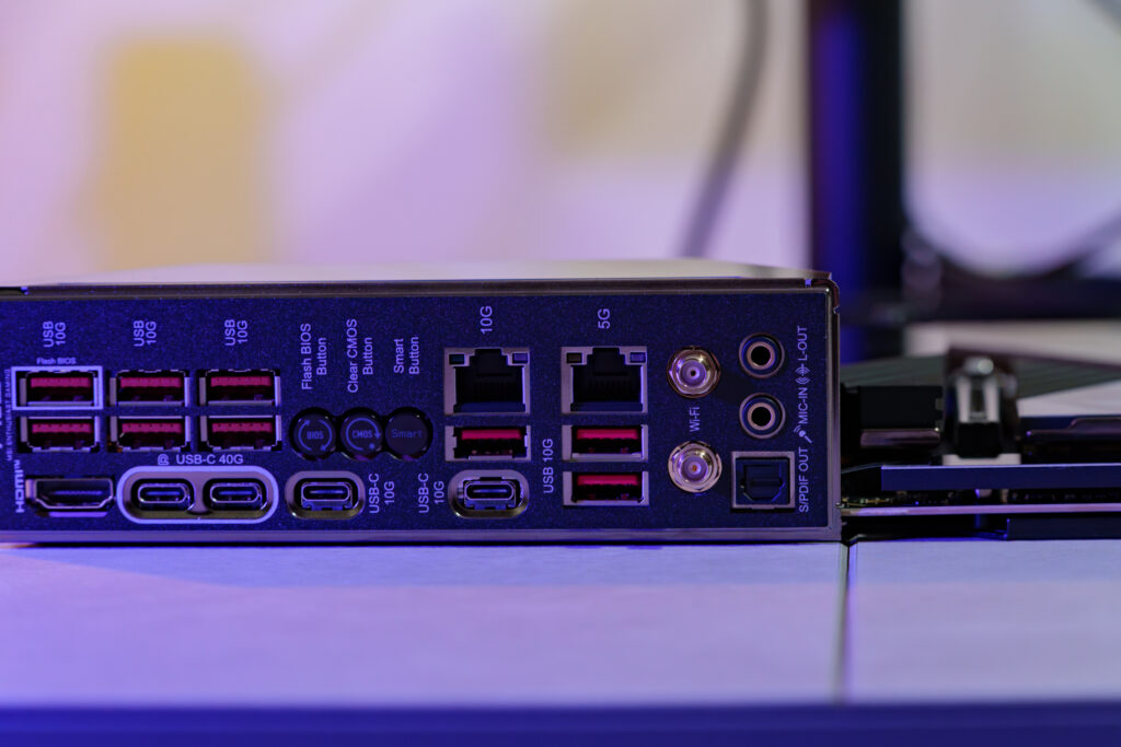 MSI_MEG_X870E_ACE_MAX_11