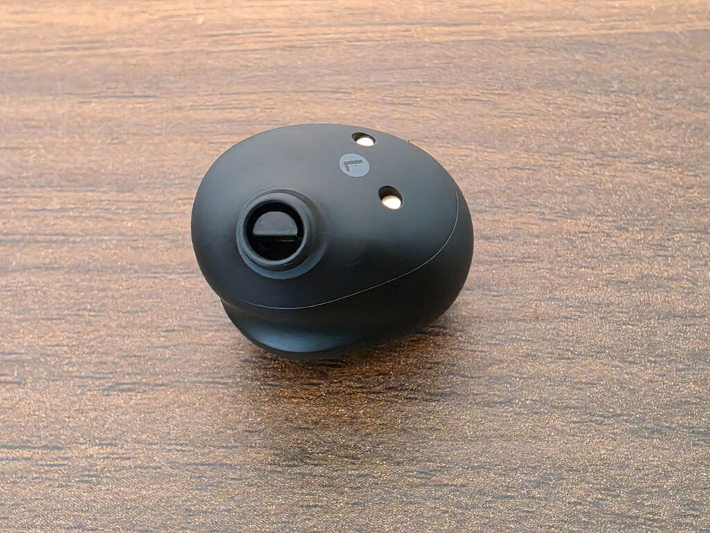 本体側にフィルターが無いため、フィルターが付いたイヤーピースの使用が推奨となる