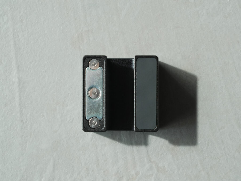 Magnet Cable Holder2