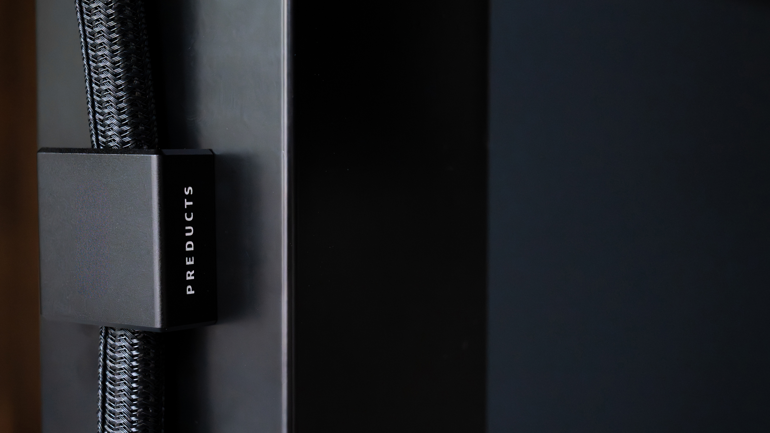 Magnet Cable Holder2