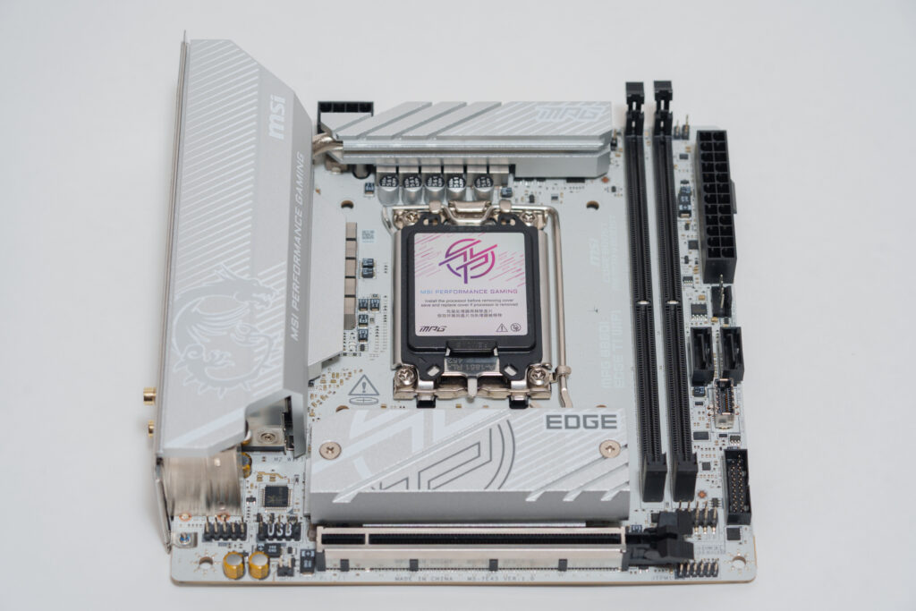 MPG B860I EDGE TI WIFIの全体像