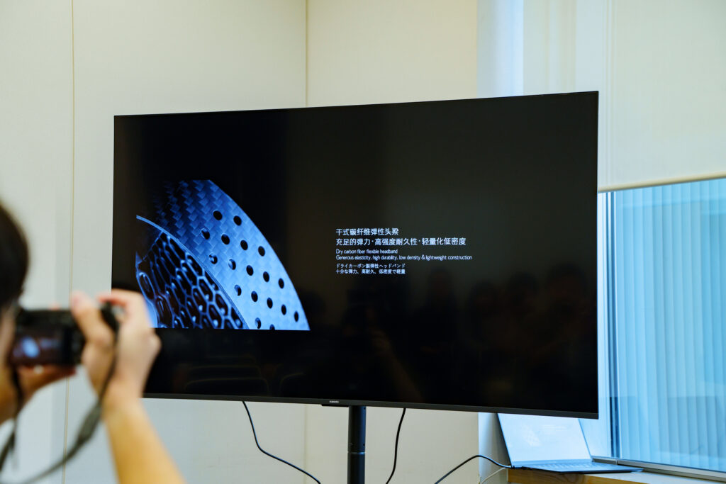 静電ドライバーヘッドフォン「MOONZERO」